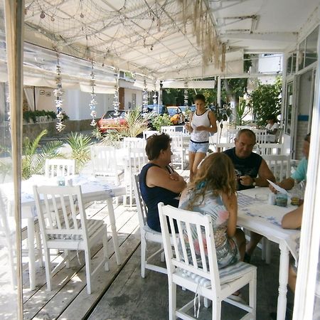 Family Hotel White House Pomorie Bagian luar foto